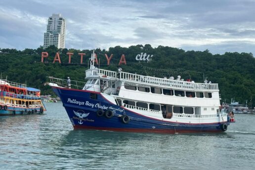 Pattaya Party Island 3 Трёхпалубная шхуна Pattaya Party Island