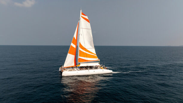 Orange Sail Паттайя 2 Orange Sail Паттайя — морская прогулка на парусном катамаране